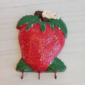 VTG Devon Ware Strawberry Chalkware key hanger hand painted Kitchen Kitch Cottag